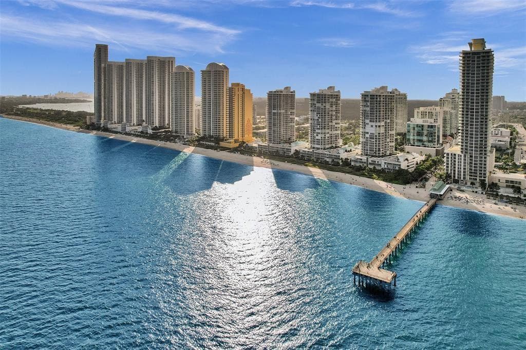 16425 Collins Avenue 818, Sunny Isles Beach, FL 33160, Unit 818 - Photo 1